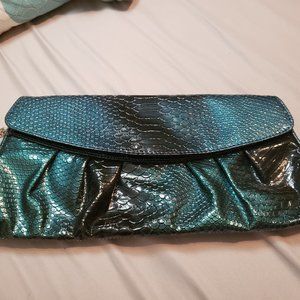 Chinese Laundry Snake Print embossed purse - EUC